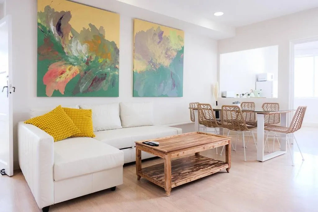 Vista Puerta Jerez Apartment contacts