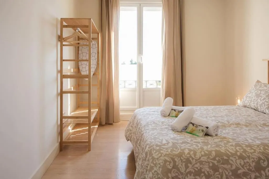 Vista Puerta Jerez Apartment Sevilla Spanien